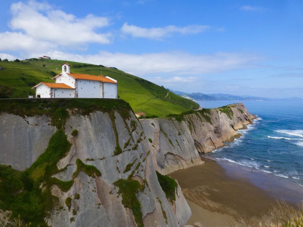 Romantic destinations Valentine's Day in motorhome: Zumaia