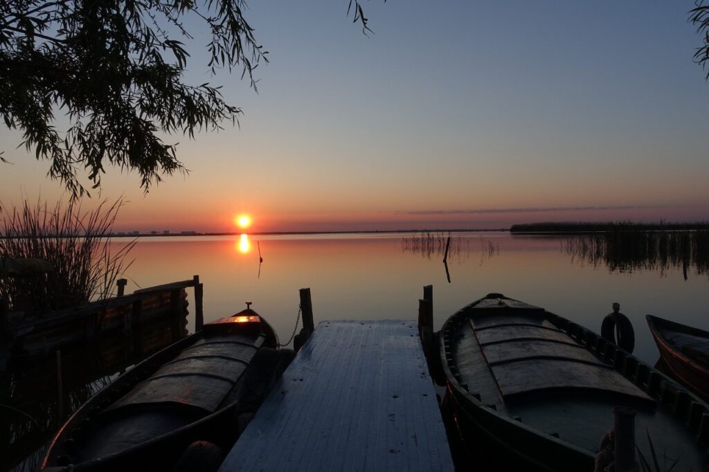 Romantic destinations by motorhome - Albufera de Valencia